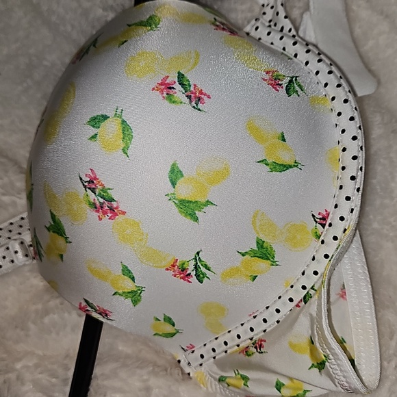 NWT Victoria's Secret push up - Picture 2 of 4